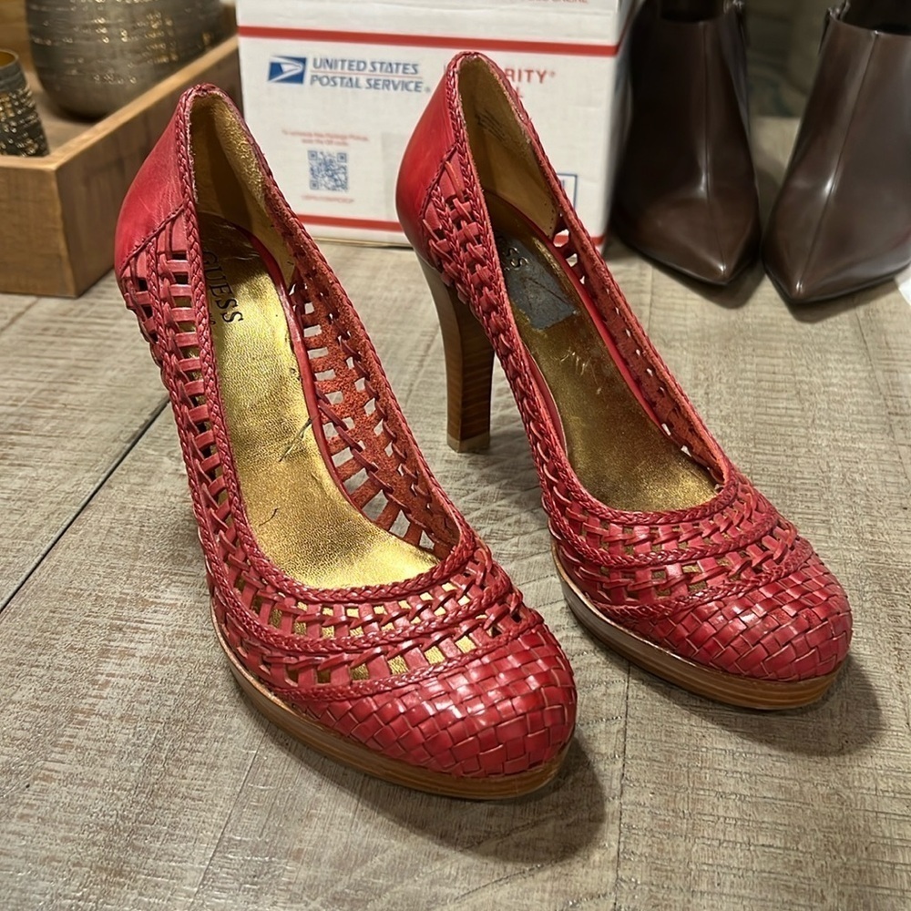 GUESS women’s red leather open weave heel. 9.5 M